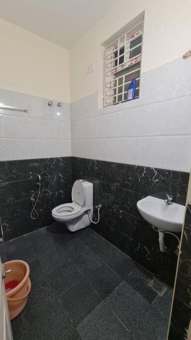 Kamalam 2 Bhk - Non Ac Villa Coimbatore Luaran gambar